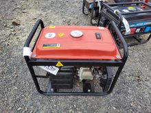 Image of Bulldog 240V/110V/12V Generator