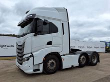 Image of IVECO AS 440 STX/FP 530bhp Mid Lift Tractor Unit