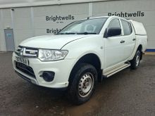 Image of MITSUBISHI L200 4LIFE LB DCB DI-D 4X Pick-up