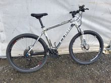 Image of 1x Cube Bicycle Frame No: WOW05523 FG1211M Frame Size: 20"