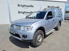 Image of MITSUBISHI L200 4LIFE CLUB CAB DI-D Pick-up