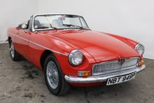 Image of 1975 MGB Roadster