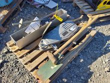 Image of Grip Hoist Winch, 3.5T Snatch Pully, 2x Spades & 1x Sledge