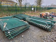 Image of 38x Panels of Palsade Fencing, 3x Gates & Posts