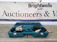 Image of Makita GA9020 Angle Grinder