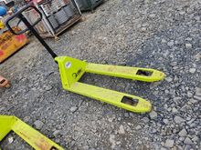 Image of Pramac 2.5T Pallet Truck