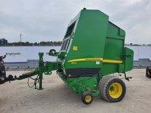 Image of John Deere 862 HiFlow Round Baler