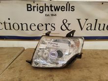 Image of Mitsubishi Shogun Passenger Side Front Headlight