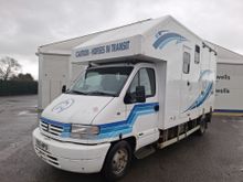 Image of RENAULT MASCOTT 6.5T Horse Box