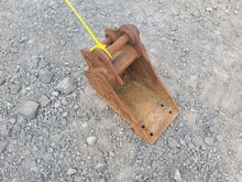 Image of 9"  Bucket | 30mm Pins | 100mm Ears | 130mm Centres