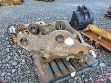 Image of Volvo 380 Quick Hitch