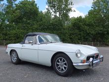 Image of 1973 MGB Roadster