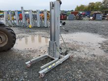 Image of Sumner 2015 Material Lift