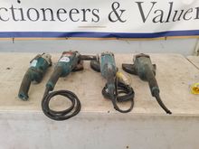 Image of Makita 3x GA9020 + 1x GA7020 Angle Grinders