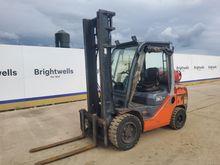 Image of Toyota 02-8FGF30 Gas Forklift