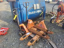 Image of 3x 2.5T Pallet Trucks