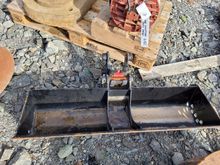 Image of CAT Bucket & Hitch