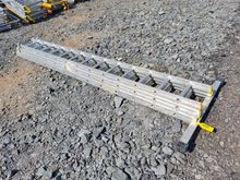 Image of Extending Leaning Ladder