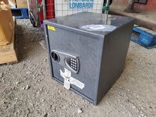 Image of Electronic Locking Safe