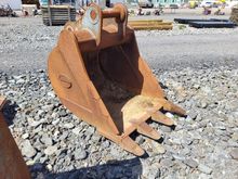 Image of 3ft Bucket with Teeth