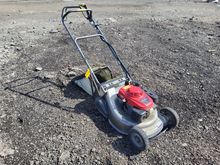 Image of Honda Pedestrian Lawn Mower