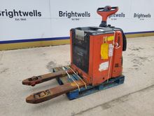 Image of Linde Powered Pallet Truck