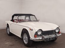 Image of 1968 Triumph TR250
