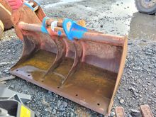 Image of 180cm Excavator Bucket 70mm Pins 460mm Centres 180mm Ears