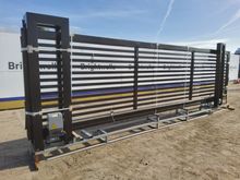 Image of XPF20H 20' Cantilever Electric Gate - Auto System - 5 Key Fobs