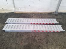 Image of Set Of 8' Aluminium Trailer Ramps