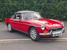 Image of 1973 MGB Roadster