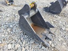 Image of Bucket 19in Wide, 45mm Pins, 145mm Ears, 245mm Centres