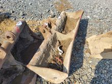 Image of Ditching Bucket 5ftWide |170cms Ears | 295cms Centres | 50mm Pins