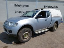 Image of MITSUBISHI L200 4LIFE CLUB CAB DI-D Pick-up