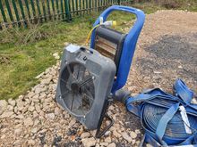 Image of 1x Heater & 1x Fan